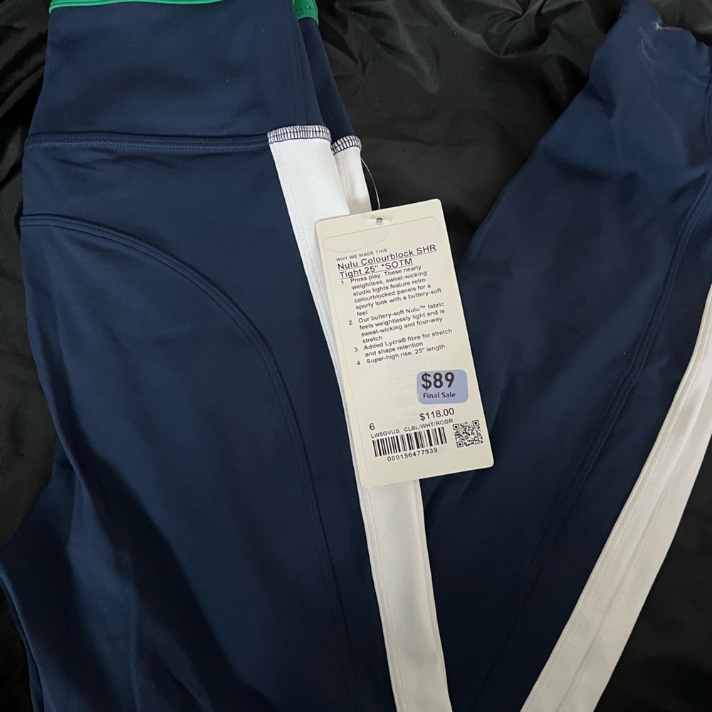 Lululemon Athletica Navy and White Leggings with Green Accent